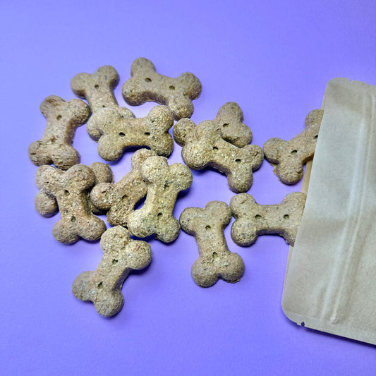 Banana, apple & blueberry biscuit bones